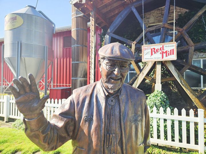 UR20 Cobot Enables New Palletizing Opportunity at Bob’s Red Mill